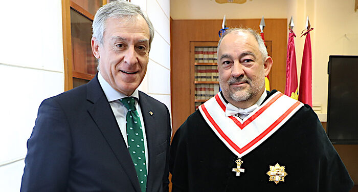 Eurocaja Rural felicita al rector de la UCLM en su acto de investidura