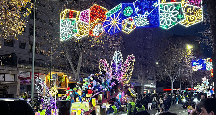 La Cabalgata de Reyes llena de magia e ilusión las calles de Cuenca