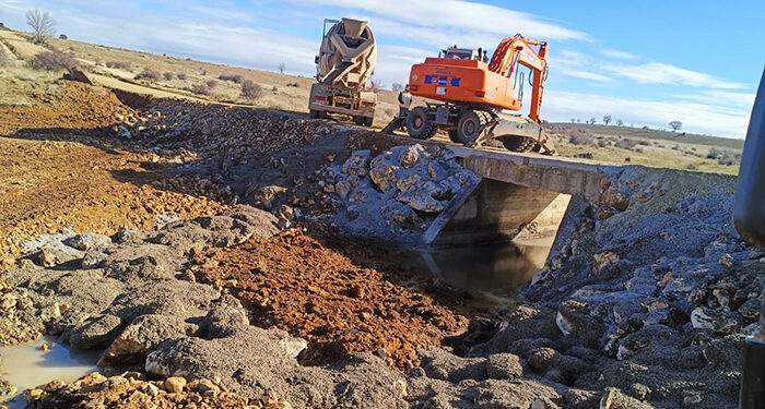 La Diputación de Guadalajara inicia las reparaciones de viales municipales cortados por tierras arrastradas por la DANA 1 La Diputación de Guadalajara inicia las reparaciones de viales municipales cortados por tierras arrastradas por la DANA