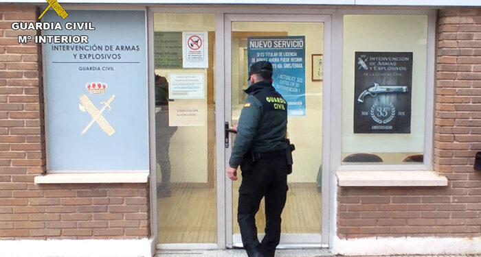 La Guardia Civil de Guadalajara interviene más de 5.800 unidades de artículos pirotécnicos durante la campaña navideña 1 La Guardia Civil de Guadalajara interviene más de 5.800 unidades de artículos pirotécnicos durante la campaña navideña