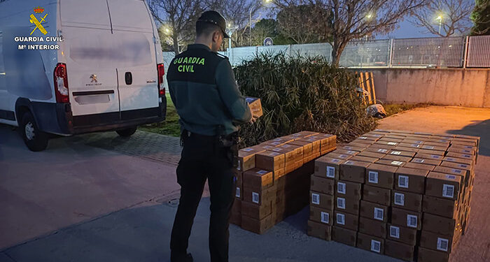 La Guardia Civil detiene a una persona por robo en el polígono industrial de Cabanillas del Campo 1 La Guardia Civil detiene a una persona por robo en el polígono industrial de Cabanillas del Campo