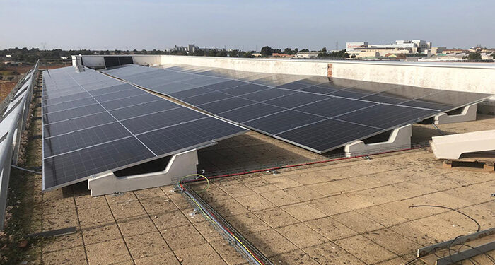 La Junta ha invertido más de 371.000 euros para dotar a los centros sanitarios de Cuenca con sistemas de energía renovables