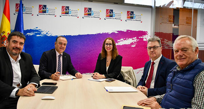 La Junta propone a la FEMP de Castilla-La Mancha la creación de la Red de Municipios por la Igualdad y la Diversidad 1 La Junta propone a la FEMP de Castilla-La Mancha la creación de la Red de Municipios por la Igualdad y la Diversidad