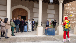 La botarga de Taracena volvió a realizar su pasacalles junto a los vecinos por San Ildefonso
