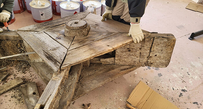 La matraca de la Iglesia de Cardenete vuelve al campanario tras su restauración 1 La matraca de la Iglesia de Cardenete vuelve al campanario tras su restauracion 1