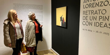 La subdelegada del Gobierno en Cuenca visita la exposición de Antonio Lorenzo en el Museo de Arte Abstracto