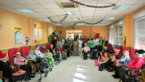 Los Reyes Magos adelantan su llegada a Cabanillas para visitar el Centro de Mayores