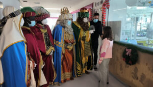 Los Reyes Magos visitan el Hospital de Guadalajara