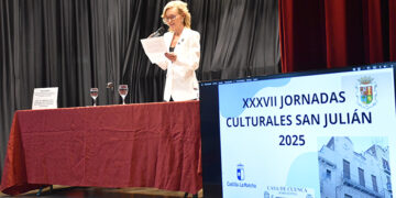 Marian López pide que no se olvide el esfuerzo de los conquenses migrantes que han contribuido con su trabajo al desarrollo de otras comunidades como Cataluña