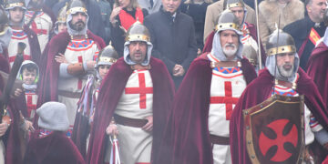 Martínez Chana destaca la fiesta de los Moros y Cristianos como una seña de identidad de Valverde de Júcar que cumple 700 años