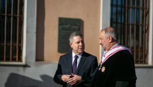 Page anuncia la gratuidad de la primera matrícula universitaria “a partir del próximo curso” para que “el bolsillo no limite” ninguna capacidad