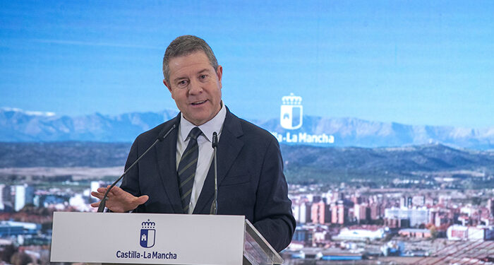 Page inaugura el primer quirófano híbrido de Castilla-La Mancha en el Hospital Universitario de Guadalajara 1 Page fija el objetivo de “conseguir la instalación” de al menos “veinticinco nuevas empresas de consideración” a lo largo de este año