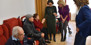 Ya son doce las viviendas de mayores de la provincia de Cuenca que disponen de servicio de atención nocturna, tras la incorporación de San Lorenzo de la Parrilla