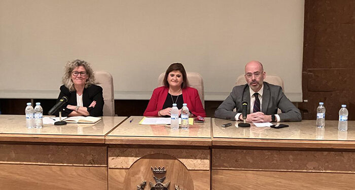 Ana María Izaguirre, nueva directora del Instituto de Ciencias de la Salud de Castilla-La Mancha 1 Ana María Izaguirre, nueva directora del Instituto de Ciencias de la Salud de Castilla-La Mancha