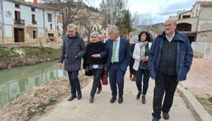 Ángel Víctor Torres visita el municipio castellano-manchego de Mira, que ha recibido 24,7 millones en ayudas tras ser castigado por la Dana