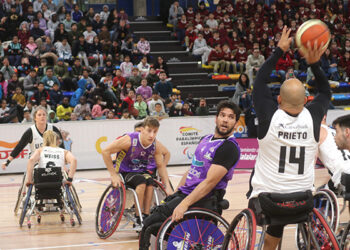 Arranca la Copa del Rey de baloncesto en silla de ruedas arropada por cerca de 800 escolares de Guadalajara