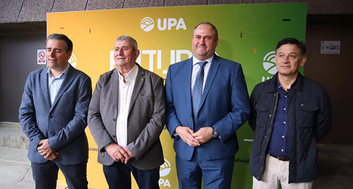 Castilla-La Mancha trasladará al comisario europeo de Agricultura la necesidad de proteger la agricultura familiar y garantizar el relevo generacional 1 Castilla-La Mancha trasladará al comisario europeo de Agricultura la necesidad de proteger la agricultura familiar y garantizar el relevo generacional