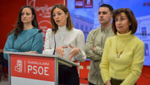 De Luz denuncia que Guarinos “prefiere subir los impuestos” que aceptar las propuestas del PSOE para mejorar la ciudad por “puro sectarismo”