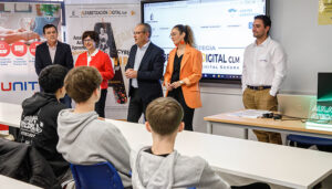 El Gobierno regional impulsa la formación sobre ciberseguridad y alfabetización mediática en las aulas con 140 talleres hasta 2026