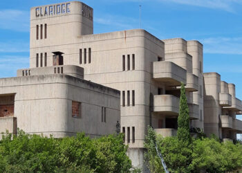 El Hotel Claridge de Alarcón, incluido en la Lista Roja de Patrimonio