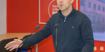 El PSOE denuncia que Guarinos “miente y crea un bulo” sobre el canon del agua “para tapar su expolio en los bolsillos de los vecinos y vecinas”