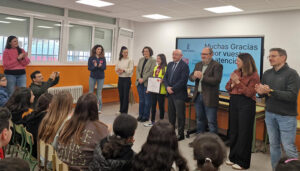 El Servicio 1-1-2 de Castilla-La Mancha visita el colegio ganador del concurso de dibujo escolar en Quintanar del Rey