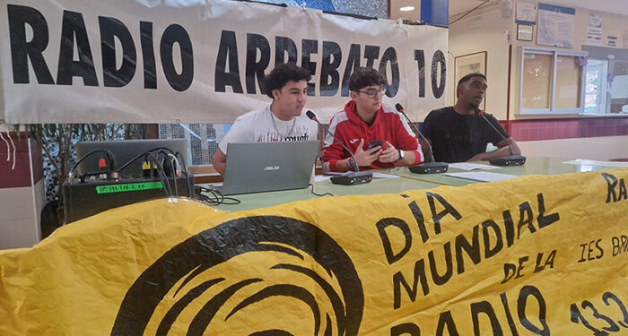 Especial “Día Mundial de la Radio”, el jueves 13, de 900 a 1400, en directo desde el vestíbulo del Brianda 1 Especial “Día Mundial de la Radio”, el jueves 13, de 900 a 1400, en directo desde el vestíbulo del Brianda