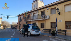 Falsificó las placas de matrícula de su vehículo al repostar gasolina en El Pozo de Guadalajara ha sido detenido