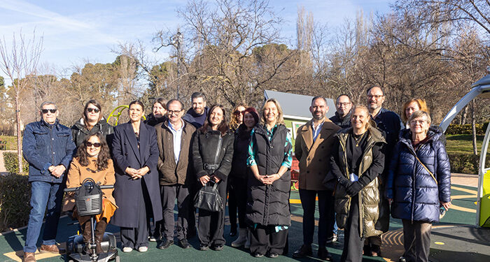 Guadalajara estrena su primera área de juegos infantiles completamente inclusiva en el parque de Adoratrices
