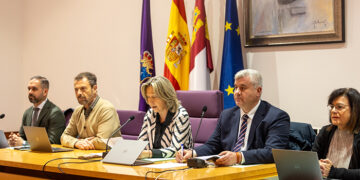 Guarinos reafirma el compromiso con la defensa de los derechos de las mujeres y pide unidad en una causa que no es patrimonio de nadie