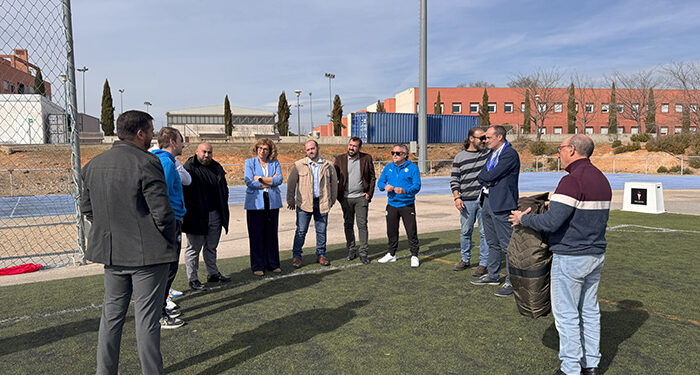 Histórico acuerdo entre el CD Adiss Villanueva de la Torre y CD Alavés para impulsar el fútbol base en Villanueva de la Torre