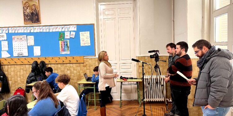 Representantes de Microsoft España e ICONO de interesan por el proyecto digital del Colegio Marista Champagnat de Guadalajara