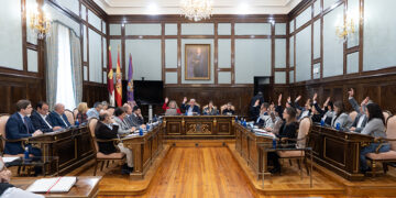 La Diputación de Guadalajara reanudará los convenios con los colegios de Arquitectos y de Aparejadores para agilizar expedientes urbanísticos en los pueblos