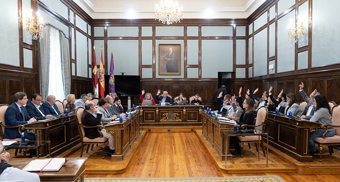 La Diputación de Guadalajara reanudará los convenios con los colegios de Arquitectos y de Aparejadores para agilizar expedientes urbanísticos en los pueblos