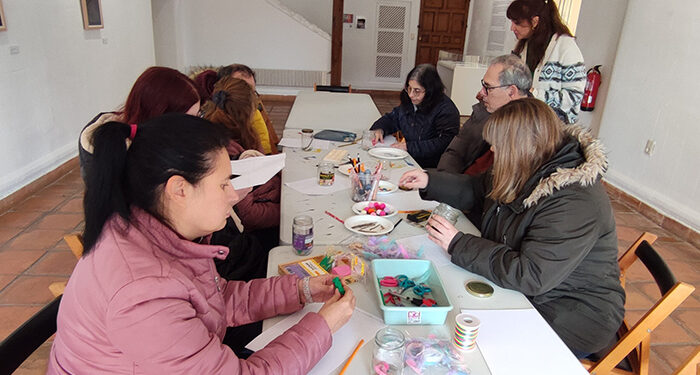 La Fundación Antonio Pérez y la Asociación Pro Salud Mental VIVIR se unen para fomentar la actividad artística de este colectivo 1 La Fundación Antonio Pérez y la Asociación Pro Salud Mental VIVIR se unen para fomentar la actividad artística de este colectivo