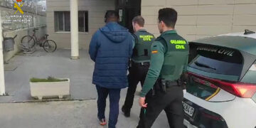 La Guadia Civil detiene a una persona en Azuqueca de Henares por hurto, estafa y falsificación de documento mercantil