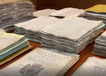 La Guardia Civil recupera un conjunto documental histórico de los siglos XVI al XX perteneciente a la localidad de Leganiel