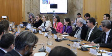 La Junta traslada al Gobierno de España las necesidades de Castilla-La Mancha en redes de distribución y transporte para avanzar en su autonomía energética