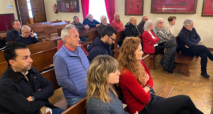 La delegada de la Junta traslada el compromiso del Gobierno regional con la Sierra Norte a representantes municipales de la comarca 1 La Junta traslada el compromiso del Gobierno regional con la Sierra Norte a representantes municipales de la comarca