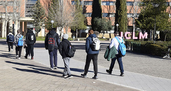La UCLM dedicará a sus presupuestos participativos un total de cincuenta mil euros para el presente ejercicio 1 La UCLM dedicará a sus presupuestos participativos un total de cincuenta mil euros para el presente ejercicio