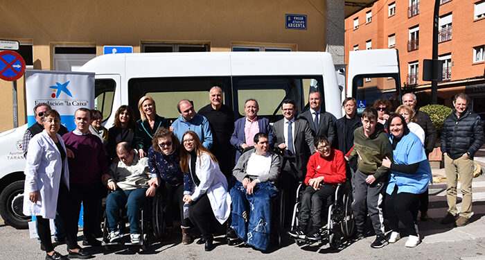 La asociación AFAMIT de Tarancón estrena nuevo vehículo adaptado gracias a la colaboración público-privada 1 La asociación AFAMIT de Tarancón estrena nuevo vehículo adaptado gracias a la colaboración público-privada