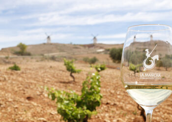 La comercialización de vinos con Denominación de Origen La Mancha se estabilizó en 2024