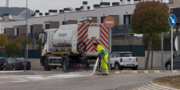 La limpieza integral de los barrios actuará en el Remate de las Cañas hasta mediados de marzo