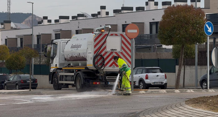 La limpieza integral de los barrios actuará en el Remate de las Cañas hasta mediados de marzo