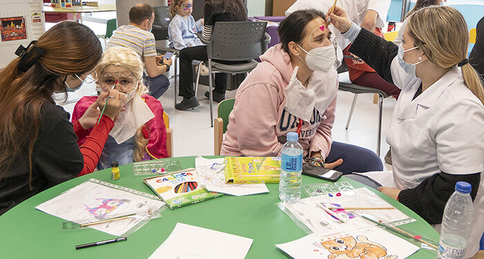 La planta pediátrica del Hospital de Guadalajara se sumerge en Venecia con motivo del carnaval 1 La planta pediátrica del Hospital de Guadalajara se sumerge en Venecia con motivo del carnaval
