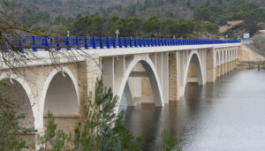 La rehabilitación del viaducto de Entrepeñas mejora la seguridad vial y alarga su vida útil