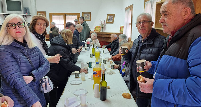 La tradicional procesión de la Candelaria recorre Tabladillo