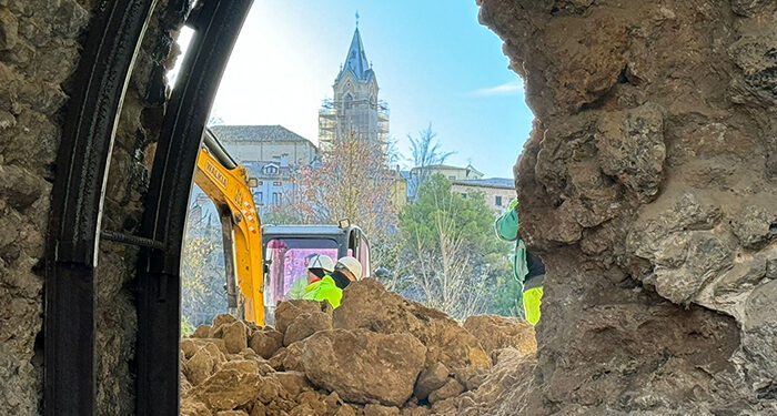Las obras del paso peatonal bajo el Puente de la Trinidad implican el corte del tráfico el lunes de 2200 a 0000 horas