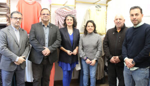 Nelida Calvo realiza las compras del premio de los 1.500 euros del Doble, doble de Navidad en los comercios asociados a FEDECO