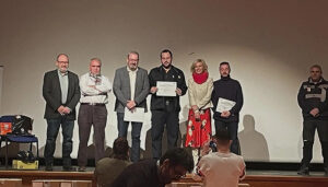 Nueva máquina extendedora de sal para la Agrupación de Voluntarios de Protección Civil de Huete